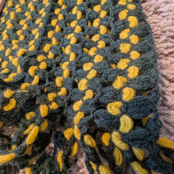 GREEN BAY PACKER Knit SCARF Green & Gold Football Fans Fall Favorite - Picture 9 of 10